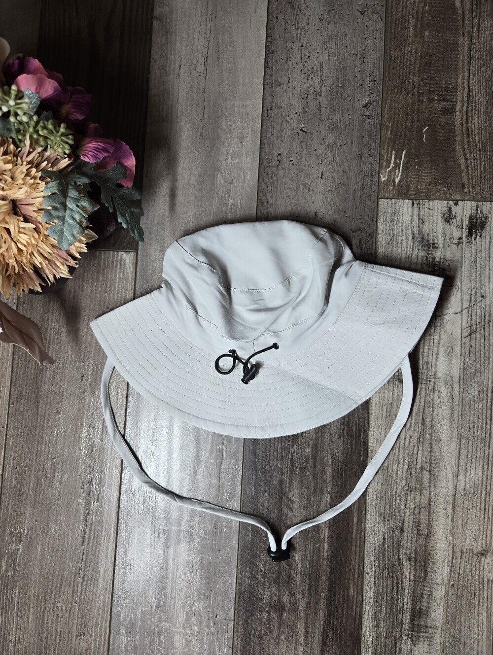 George Light Gray Beige Men's Bucket Hat with Chin Strap ONE SIZE